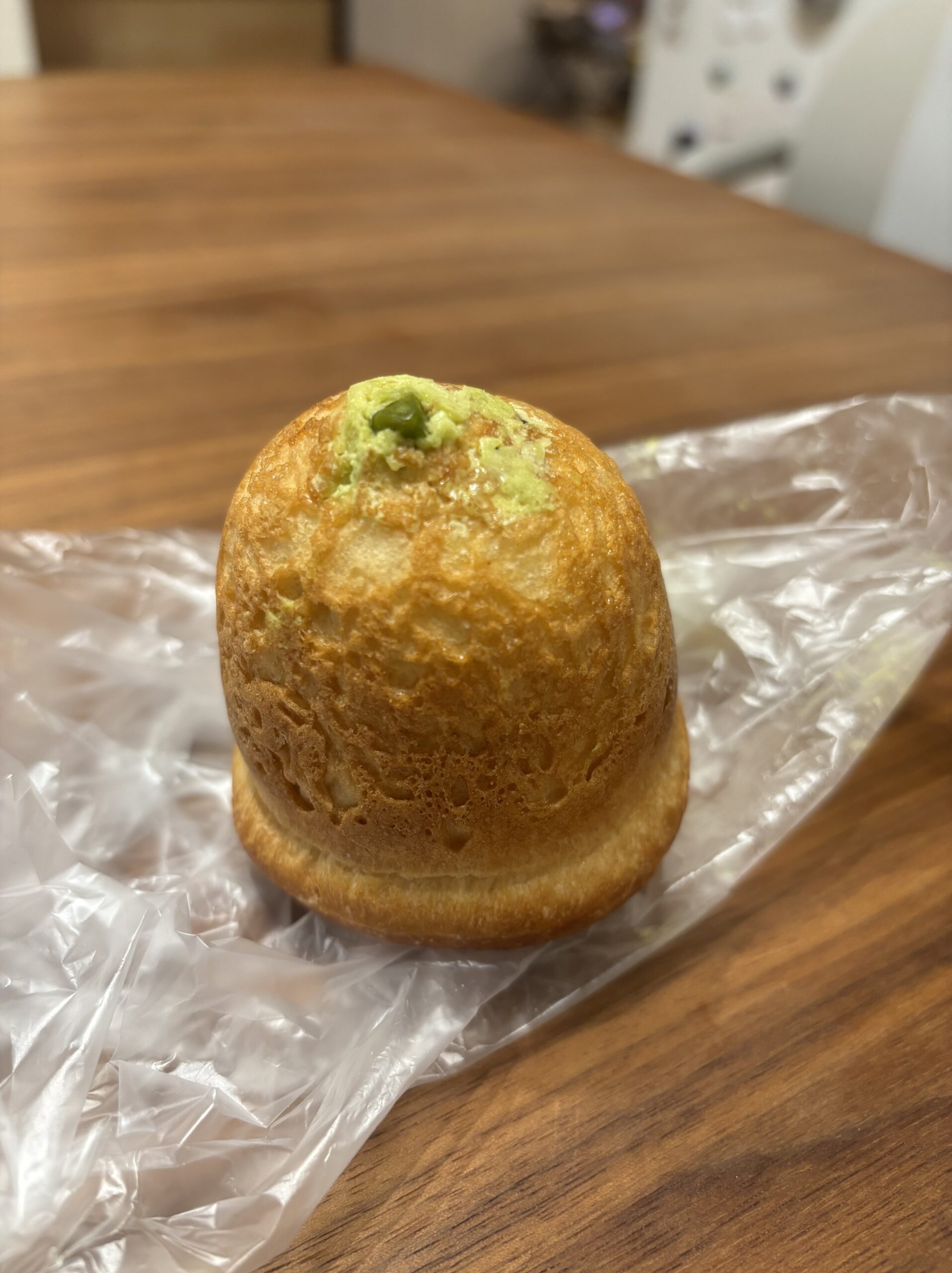 アマムダコタのピスタチオクリームドーナツ